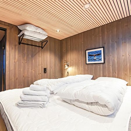 Rorbuleilighet Lysoysundet 1G Henningsvær Buitenkant foto